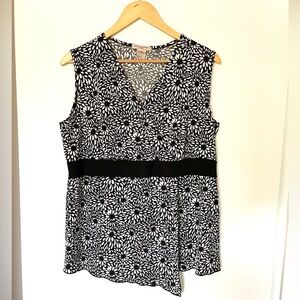 Susan Lawrence Black and White Floral Sleeveless blouse summer top plus size 1X